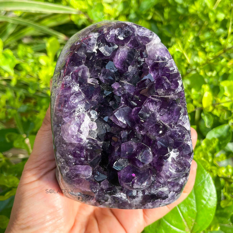 Brazilian amethyst geode 978g