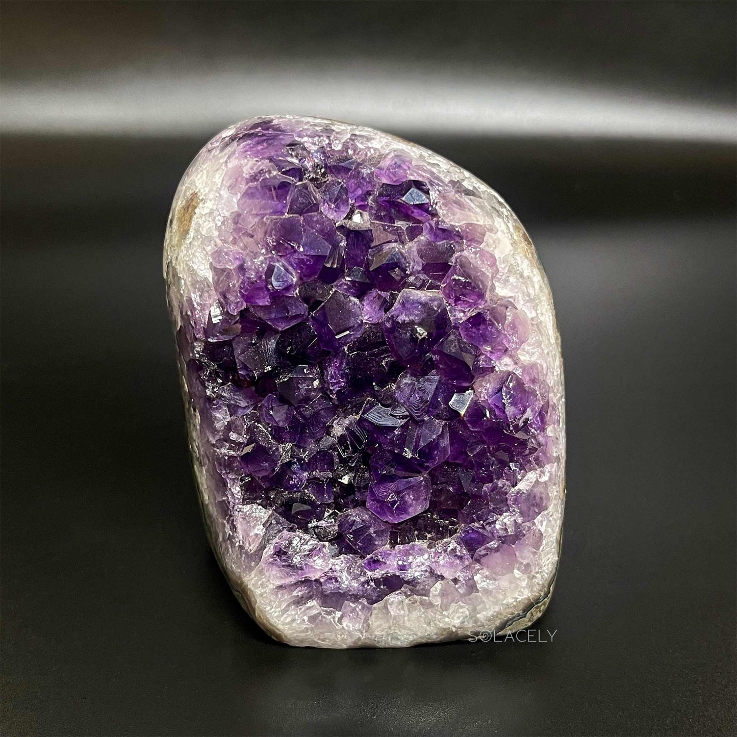 Brazilian amethyst geode 569g