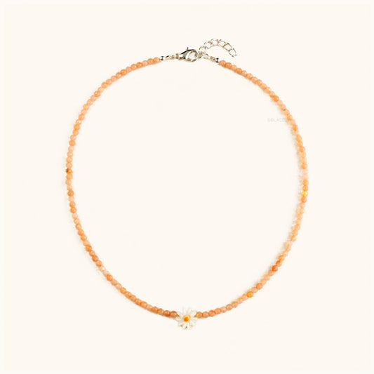 Sunlit daisy sunstone necklace