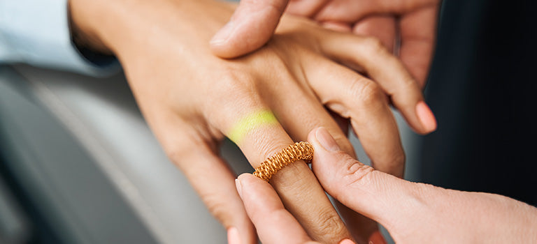 copper jewelry turns green