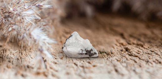 moonstone meaning and benefits