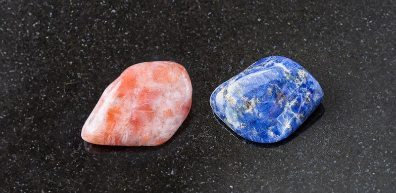 Sunstone and sodalite stone