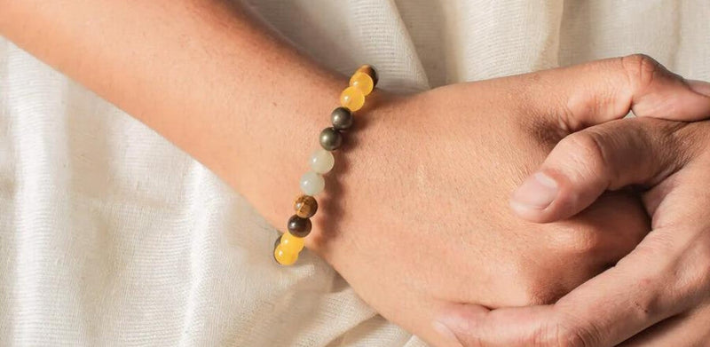 What Is a Money Attracting Bracelet? Stones, Wrist and Care