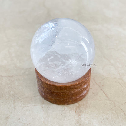 Polished quartz sphere