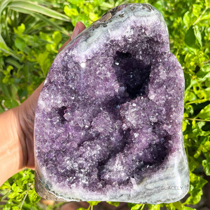 Amethyst crystal geode
