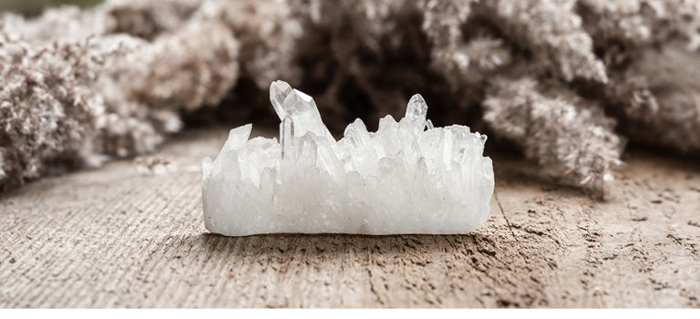 properties of clear quartz