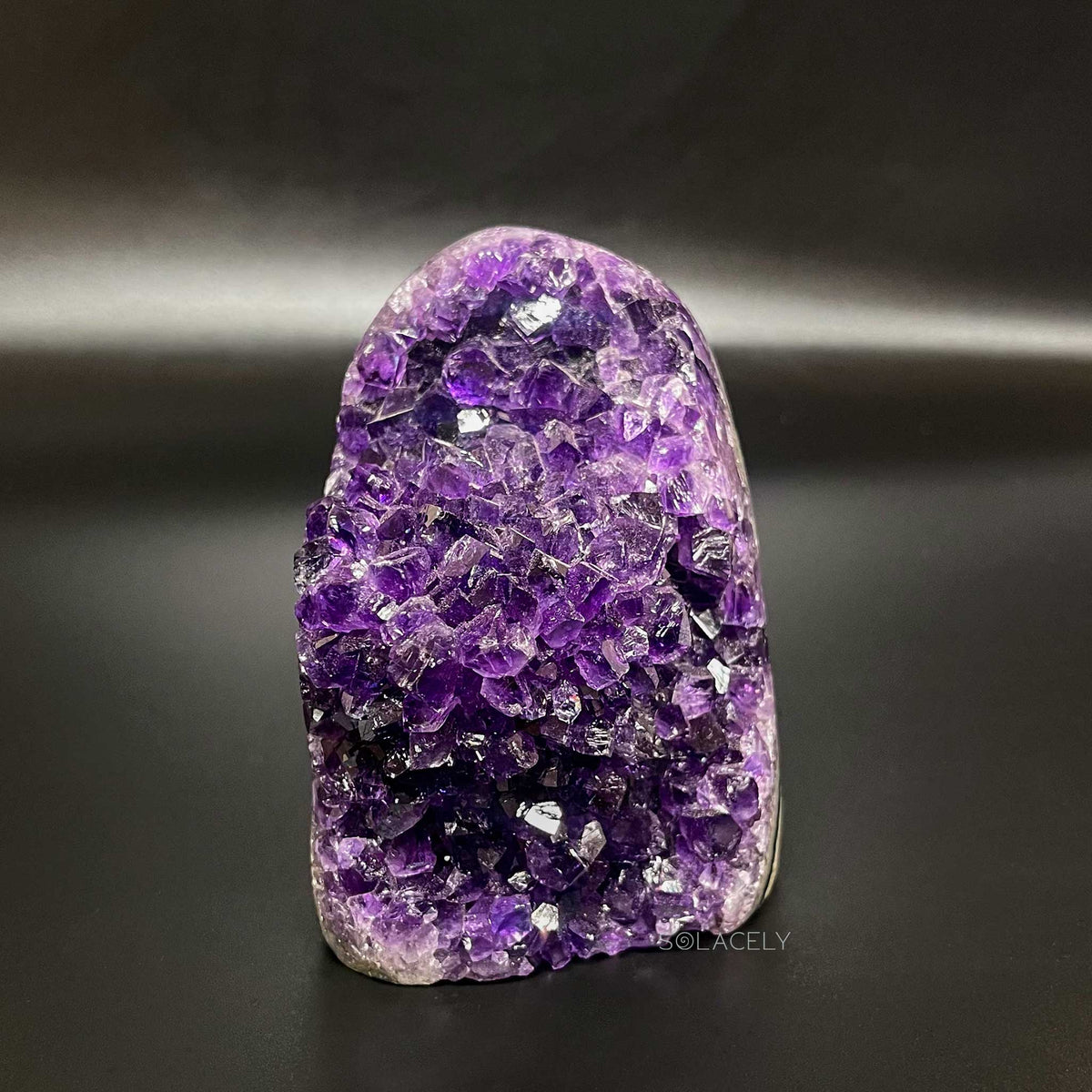 Decorative amethyst geode cluster 560gm