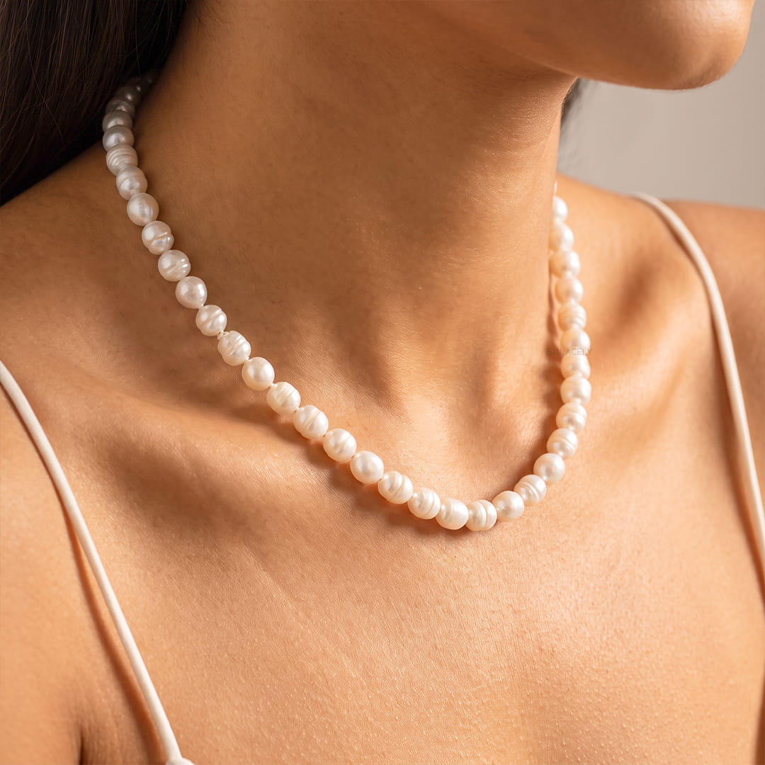 Elegant pearl chain necklace