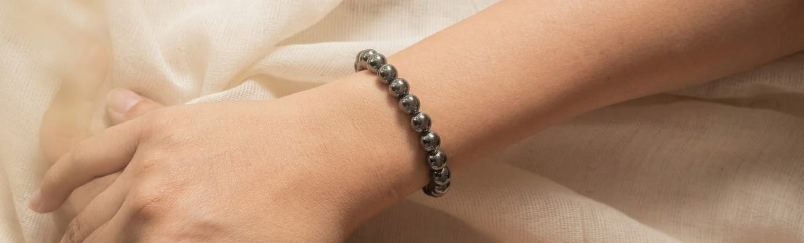 Hematite bracelet wearing guide