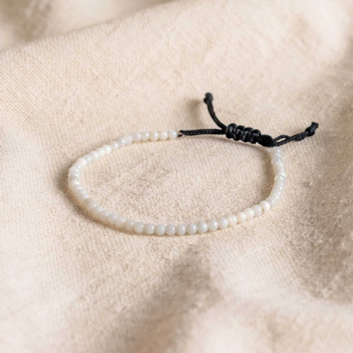 Mother of pearl anklet for women