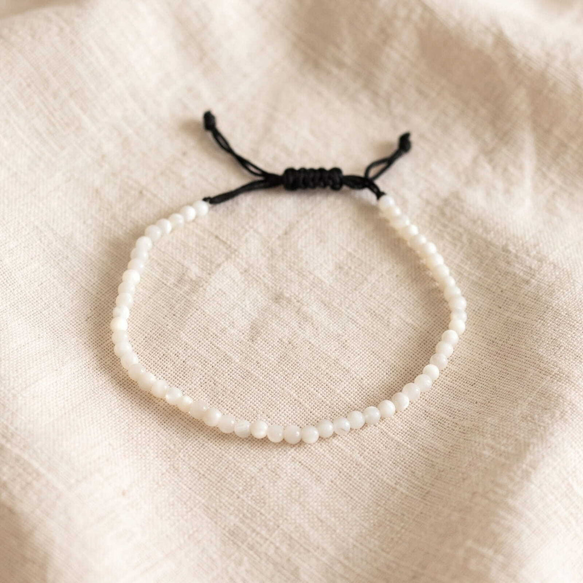 Natural mother of pearl anklet