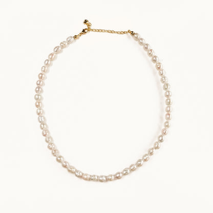 Quiet grace pearl necklace