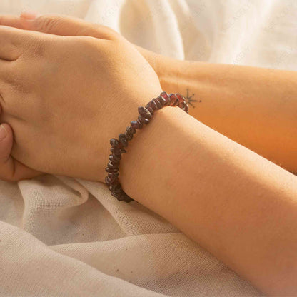 red garnet chip bracelet