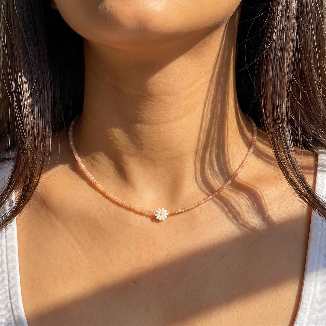Sunstone daisy pendant necklace