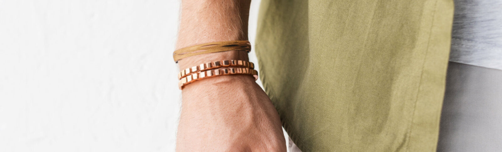 which hand to wear copper bracelet banner image